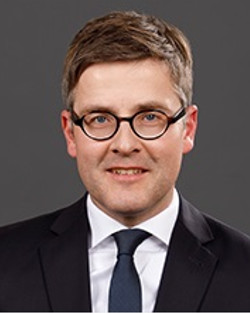 Dr Björn Enders